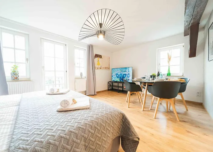 C&S Living I Wohnung I Balkon I Kueche I Stellplatz