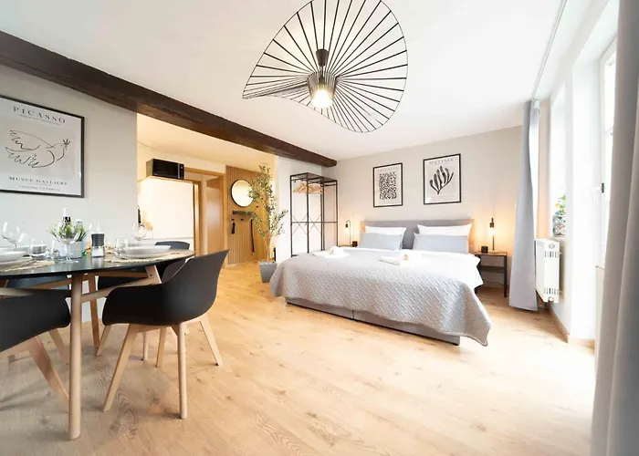 C&S Living I Wohnung I Balkon I Kueche I Stellplatz